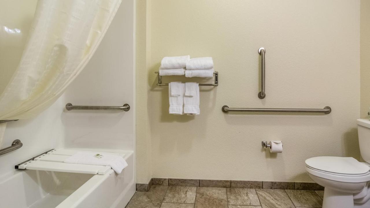Cobblestone Hotel & Suites - Newport Eksteriør bilde