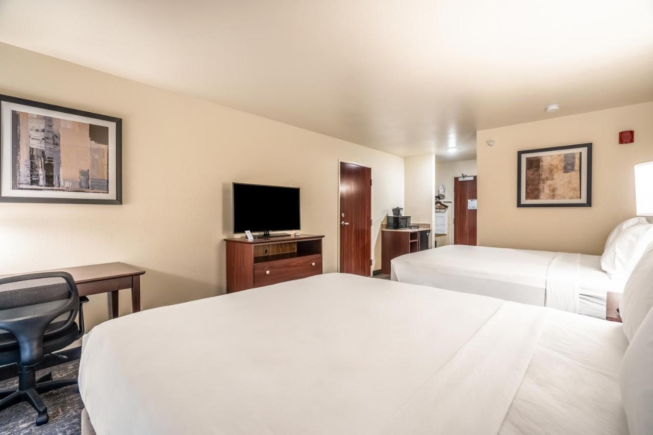 Cobblestone Hotel & Suites - Newport Eksteriør bilde